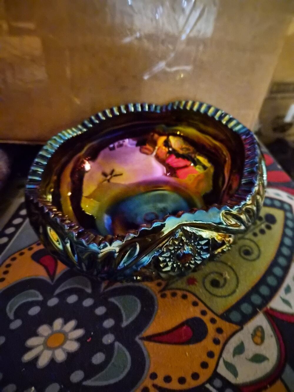 Vintage LE Smith Carnival Glass Bowl in The A merhyst Purple Iridescence...